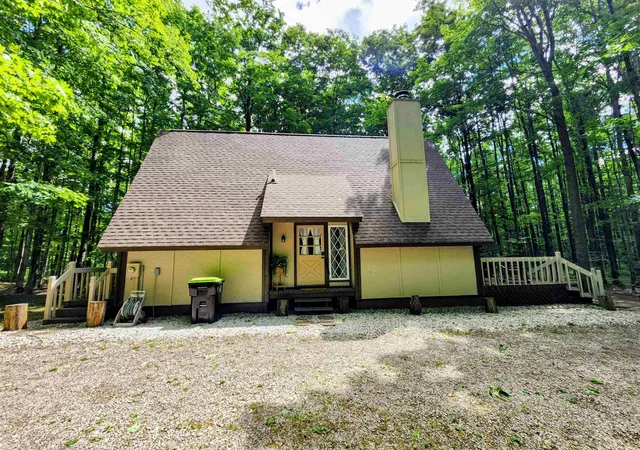 3rd image of 5834 Forestgrove Dr, Elmira, MI 49730 | MLS# 80070477