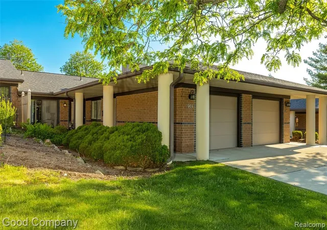 1st image of 969 Wexford Wy, Rochester Hills, MI 48307 2977 | MLS# 61006210