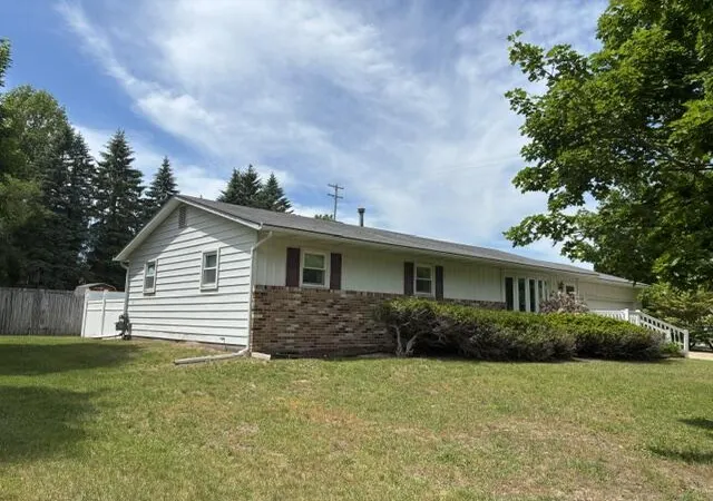 Homes for sale in Big Rapids, MI | 504 Mecosta Ave, Big Rapids, MI 49307 | MLS# 70536775