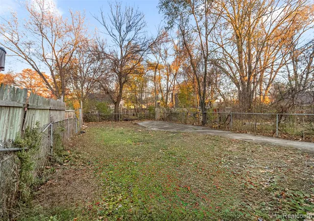 37th image of 8900 Asbury Park, Detroit, MI 48228 2006 | MLS# 60985767