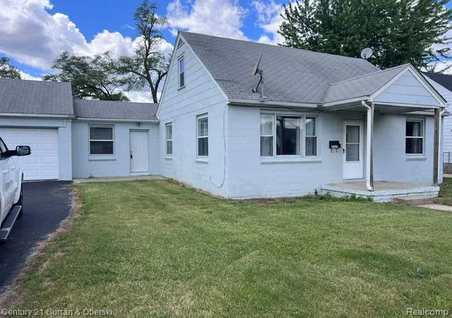 Homes for sale in Garden City, MI | 5727 Merriman Rd, Garden City, MI 48135 | MLS# 61002642