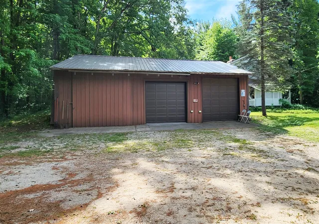 Homes for sale in Newaygo, MI | 2100 Newcosta Ave, Newaygo, MI 49337 | MLS# 70540015