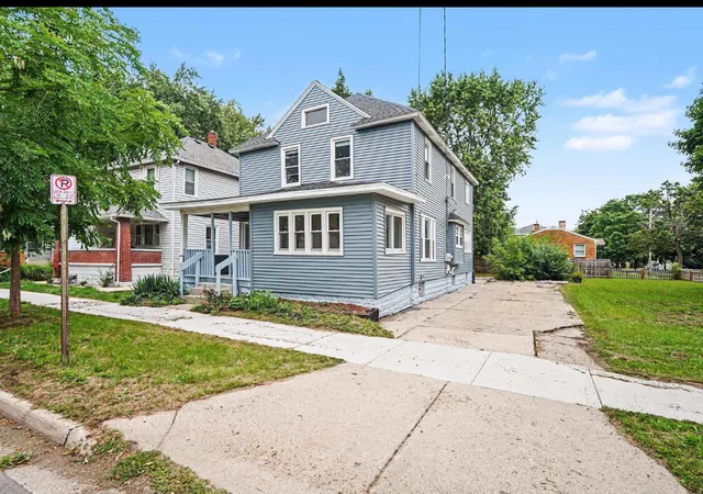 Photo 3 of Multi family home for sale at 1107 11th Street, Grand Rapids, MI 49504 | MLS# 70551968 | Listing updated on 2026-10-06