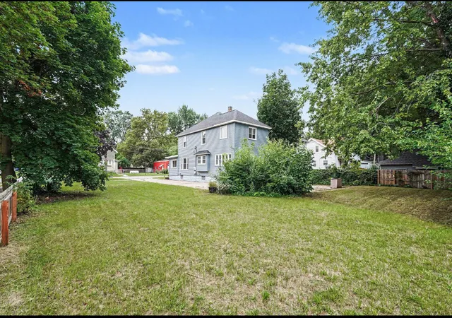 Listing Photo 5 - Condo for sale in building located at 1107 11th St, Grand Rapids, MI 49504