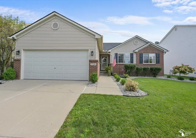 Photo 3 of Sale Pending at 716 Falcon Dr, Dundee, MI 48131 | MLS# 50219387 | Listing updated on 2026-10-06