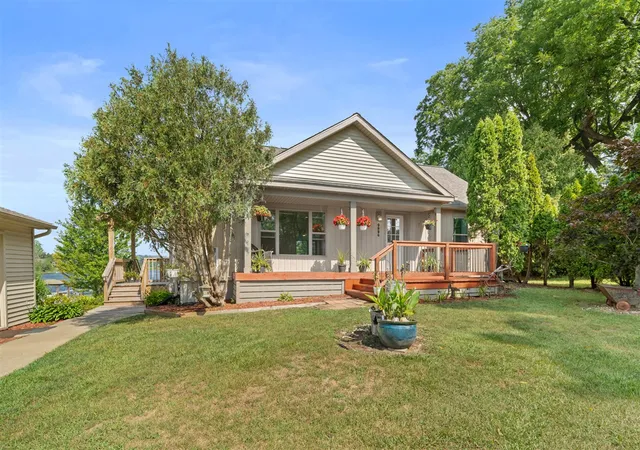 Photo 1 of Single family home for sale at 9996 Highland Rd, White Lake, MI 48386 | MLS# 70555285 | Listing updated on 2026-09-09