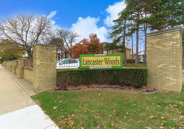 Homes for sale in Warren, MI | 29200 Gloede St #135, Warren, MI 48088 | MLS# 50211734