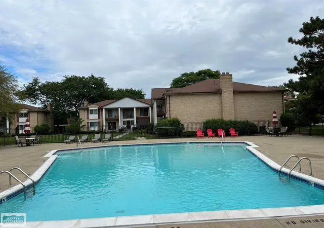 Photo 2 of Condo for sale at 29200 Gloede St #135, Warren, MI 48088 | MLS# 50211734 | Listing updated on 2026-09-17