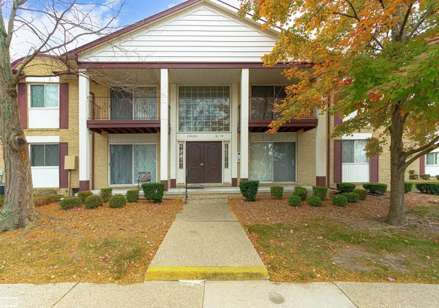 Photo 4 of Condo for sale at 29200 Gloede St #135, Warren, MI 48088 | MLS# 50211734 | Listing updated on 2026-09-17