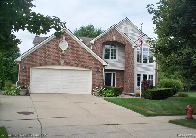 Photo 1 of Single family home for sale at 2933 Augusta Dr, Commerce Township, MI 48382 | MLS# 61018836 | Listing updated on 2026-08-31
