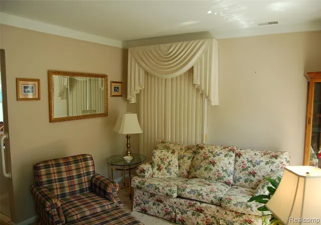 Photo 2 of Sale Pending at 27661 Dartmouth St, Madison Heights, MI 48071 | MLS# 61016538 | Listing updated on 2026-08-24