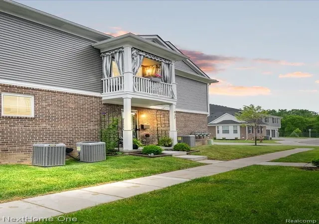 Homes for sale in Saline, MI | 0432 Maple Cove Cir, Saline, MI 48176 | MLS# 61001179