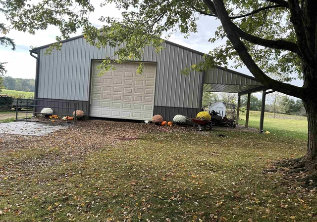 Photo 4 of Single family home for sale at 11639 Beecher Rd, Clayton, MI 49235 | MLS# 50189255 | Listing updated on 2025-09-30