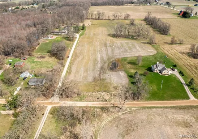 4th image of N Schrepfer Rd, Howell, MI 48855 | MLS# 60928865