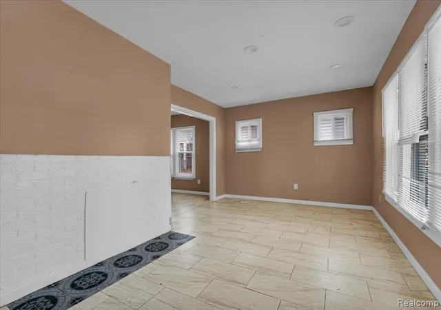 4th image of 11368 Nardin Dr, Detroit, MI 48204 | MLS# 60962599