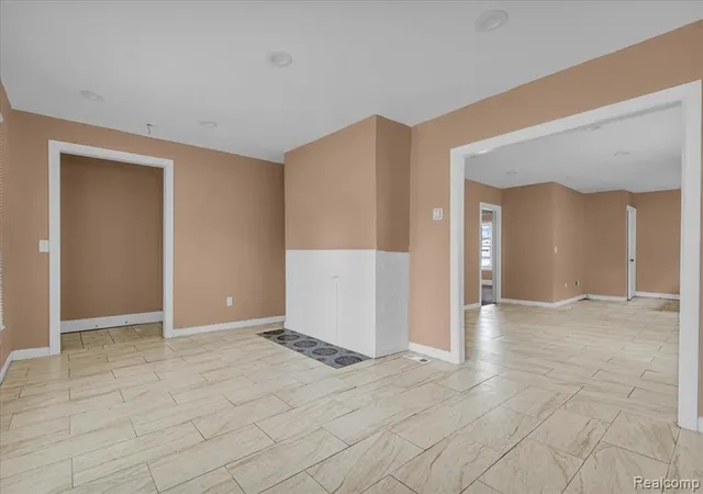 5th image of 11368 Nardin Dr, Detroit, MI 48204 | MLS# 60962599