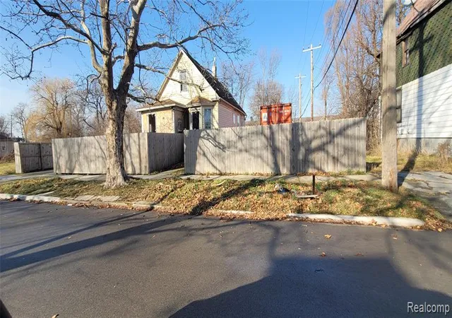 1st image of 987 E Philadelphia St, Detroit, MI 48211 | MLS# 60960440
