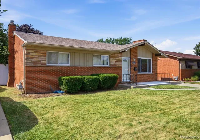 Photo 2 of Single family home for sale at 4220 Wall Ave, Allen Park, MI 48101 3035 | MLS# 61024693 | Listing updated on 2026-08-28