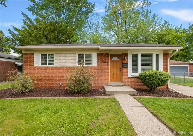 Photo 2 of Single Family Residence at 23015 Tuck Rd, Farmington Hills, MI 48336 | MLS# 60996301 | | Sold on 2026-07-01