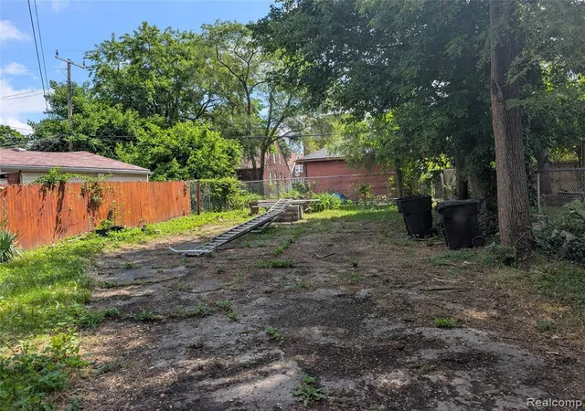 4th image of 16182 Muirland, Detroit, MI 48221 3011 | MLS# 61004865