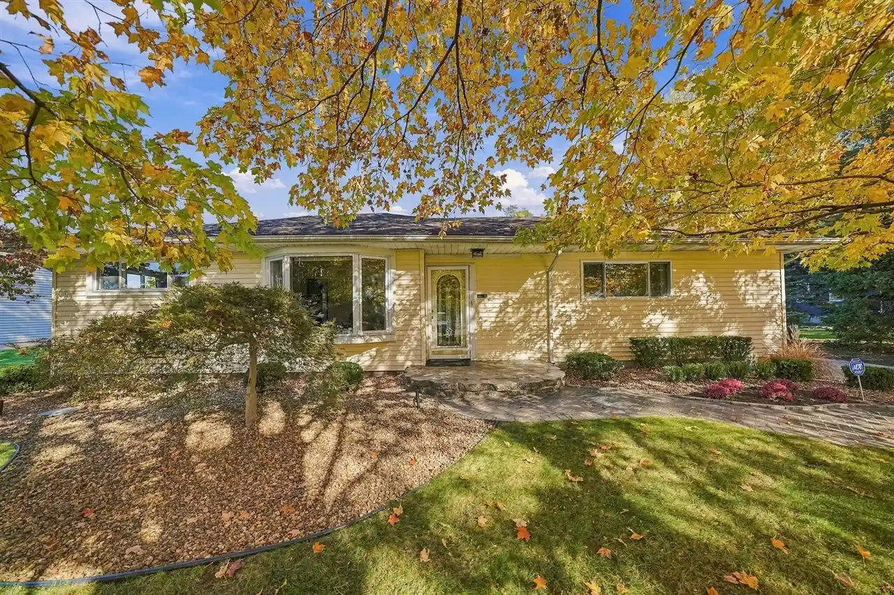Photo 1 of Single family home for sale at 29210 Terrence St, Livonia, MI 48154 | MLS# 70566183 | Listing updated on 2026-10-27