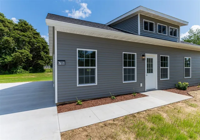 2nd image of 129 Middle St, Three Rivers, MI 49093 | MLS# 70514259