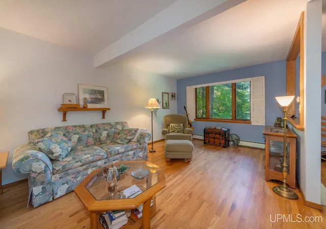 Homes for sale in Ishpeming, MI | 8 Gold Dr, Ishpeming, MI 49849 | MLS# 50209134