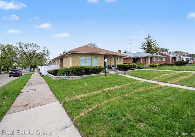 3rd image of 3980 W Outer Dr, Detroit, MI 48221 | MLS# 60990784