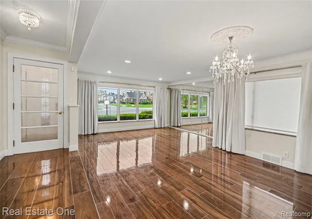 5th image of 3980 W Outer Dr, Detroit, MI 48221 | MLS# 60990784