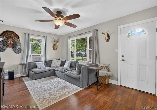 2nd image of 1902 Adelpha Ave, Holt, MI 48842 | MLS# 61020721