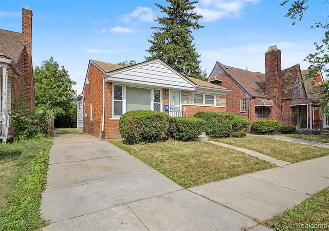 Photo 3 of Single family home for sale at 8835 Robson St, Detroit, MI 48228 | MLS# 61019438 | Listing updated on 2026-10-19