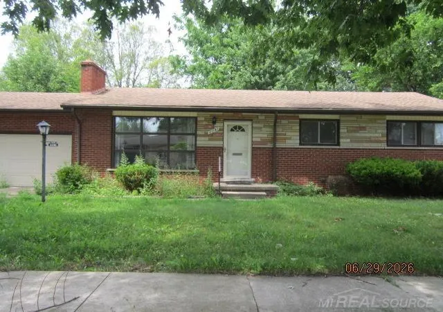 Homes for sale in Saint Clair Shores, MI | 21181 Gordon Rd, Saint Clair Shores, MI 48081 | MLS# 50205495