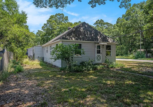 3rd image of 2982 Mcdermott St, Norton Shores, MI 49444 | MLS# 70479007