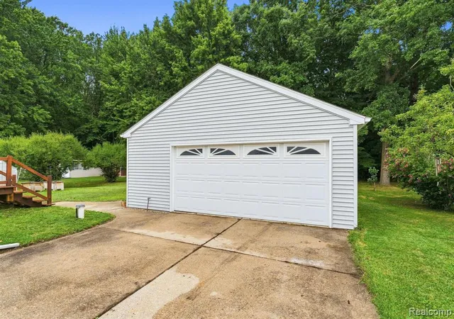 32nd image of 5409 Hopkins Rd, Flint, MI 48506 1559 | MLS# 61022529