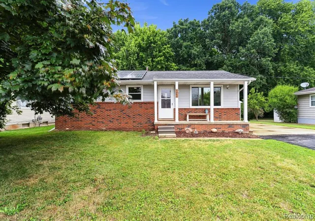 Photo 3 of Sale Pending at 5409 Hopkins Rd, Flint, MI 48506 1559 | MLS# 61022529 | Listing updated on 2026-09-05