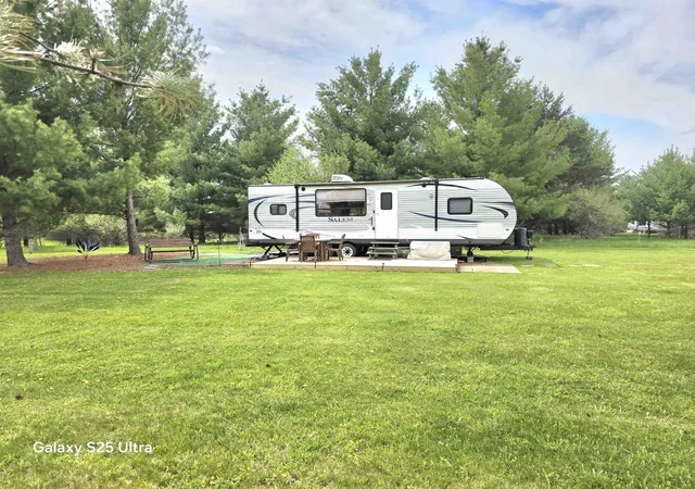 Homes for sale in Gladwin, MI | 5492 Lexington Dr, Gladwin, MI 48624 | MLS# 50207889