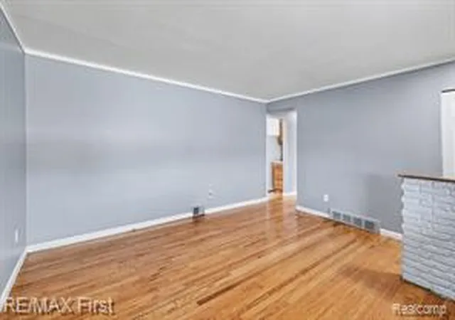 Homes for sale in Warren, MI | 30631 Pinto Dr, Warren, MI 48093 | MLS# 61009349