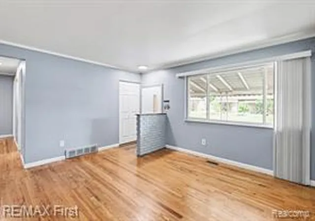 Homes for sale in Warren, MI | 30631 Pinto Dr, Warren, MI 48093 | MLS# 61009349