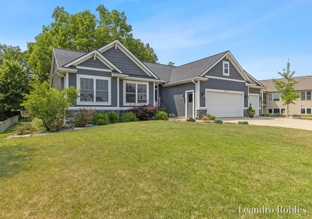 1st image of 6587 Alward Dr, Hudsonville, MI 49426 | MLS# 70548722