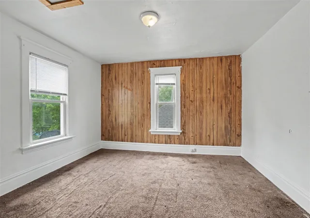 Listing Photo 4 - Condo for sale in building located at 945 Sheridan Ave, Grand Rapids, MI 49503