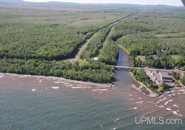Homes for sale in Ontonagon, MI | 213 Beaser St, Ontonagon, MI 49953 | MLS# 50187997