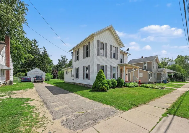 Photo 2 of Single family home for sale at 408 E Chicago St, Jonesville, MI 49250 | MLS# 70543853 | Listing updated on 2026-09-04