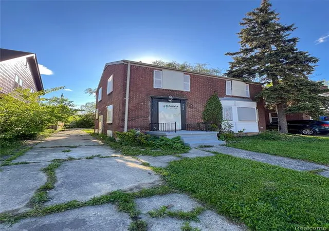 3rd image of 3945 Devonshire Rd, Detroit, MI 48224 | MLS# 60959409