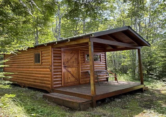 4th image of 9988 Mallette Point Trail Trail, Deerton, MI 49822 | MLS# 50219307