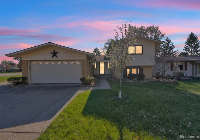 Photo 1 of Single family home for sale at 9498 Bassett St, Livonia, MI 48150 3311 | MLS# 61024901 | Listing updated on 2026-08-27