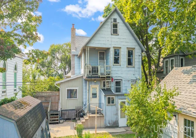 Photo 3 of Multi family home for sale at 321 S 13th Street, Escanaba, MI 49829 | MLS# 50218479 | Listing updated on 2026-09-04