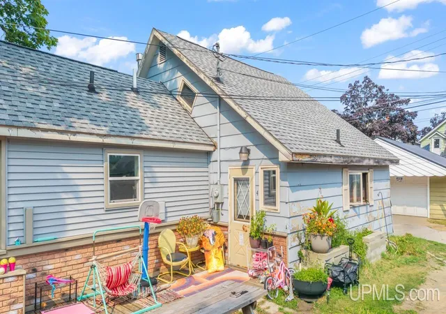 Photo 4 of Multi family home for sale at 321 S 13th Street, Escanaba, MI 49829 | MLS# 50218479 | Listing updated on 2026-09-04