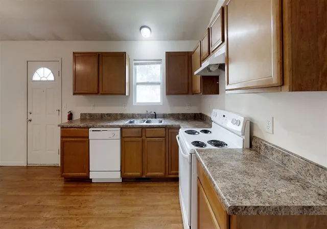 5th image of 1402-1408 Sutherland Ave, Kalamazoo, MI 49006 | MLS# 70488590