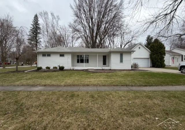 Homes for sale in Midland, MI | 701 Airfield Ln, Midland, MI 48642 | MLS# 50203517
