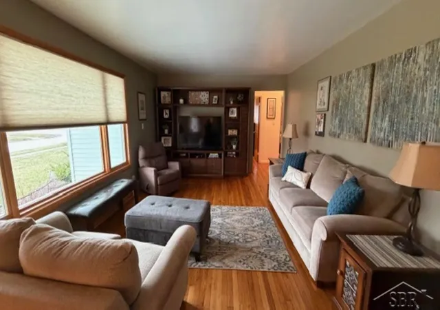 Homes for sale in Midland, MI | 701 Airfield Ln, Midland, MI 48642 | MLS# 50203517